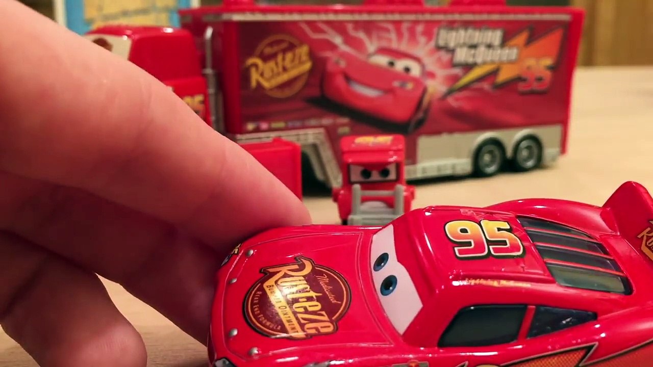 Mattel Disney Cars Lightning McQueen My Name Is Not Chuck Mack Hauler Die-casts