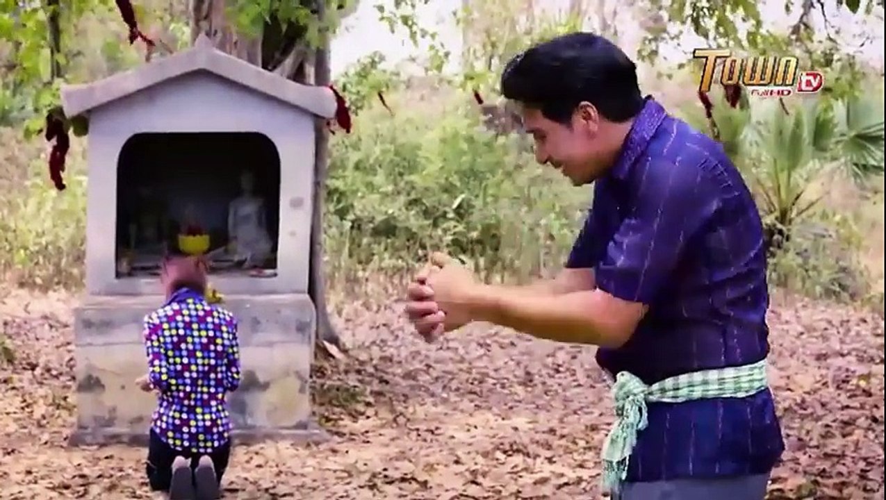 Funny videos 2017 - ដូច្នឹងផង - ដុំថ្មហោះមកពីណា​ - ធានាថាសើចទៀតហើយ - TOWN Full HDTV