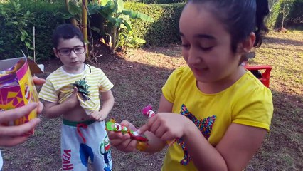 Kıyasıya yarış, bahçede en çok şekeri bulan kazanır, CEZALI, açık havada utandıracak ceza