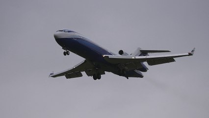 Boeing 727 M-STAR Landing L FKB