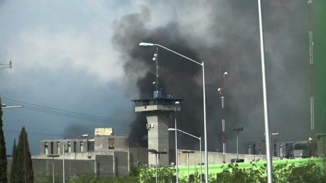 멕시코 북동부 교도소 폭동...최소 13명 사망 / YTN