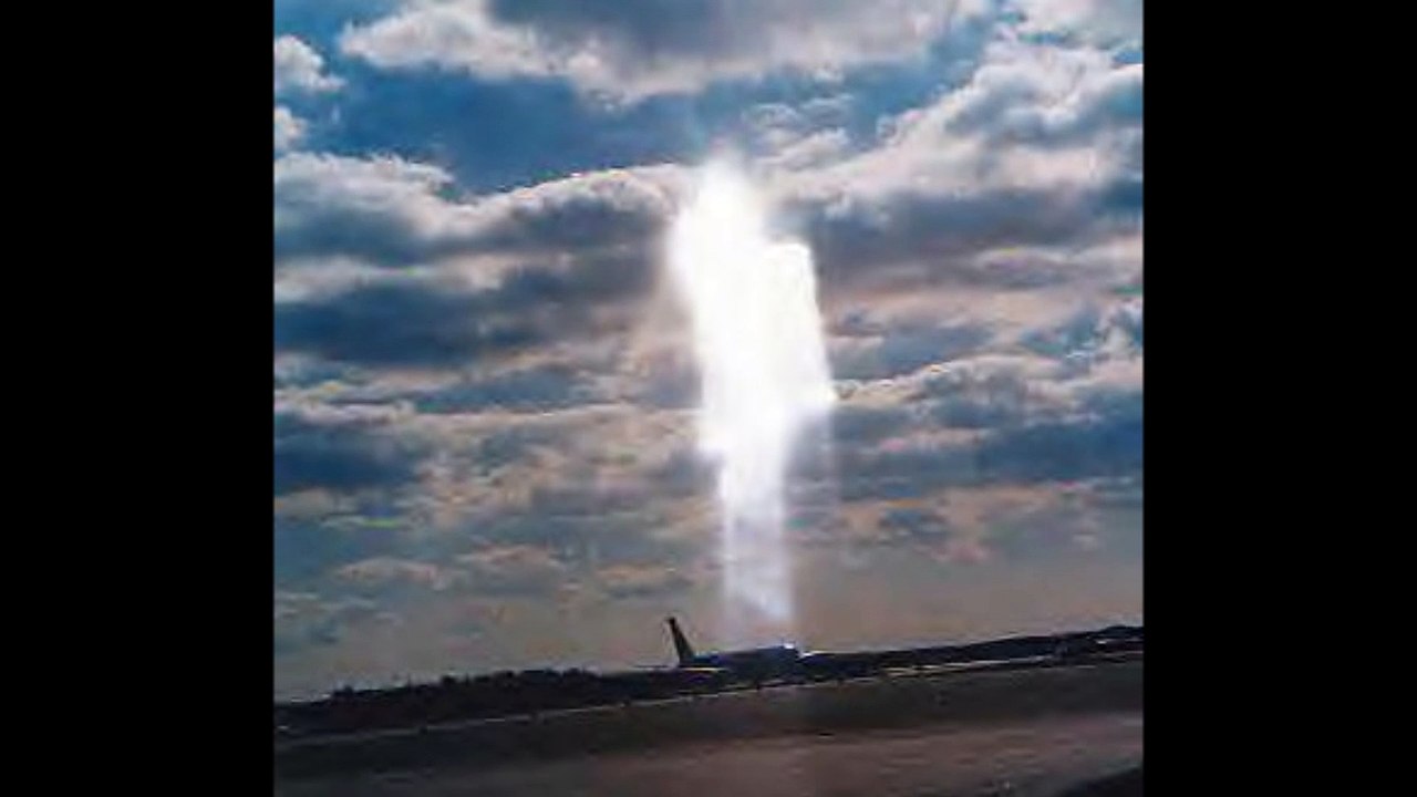angeles reales se aparecen publicamente en las nubes