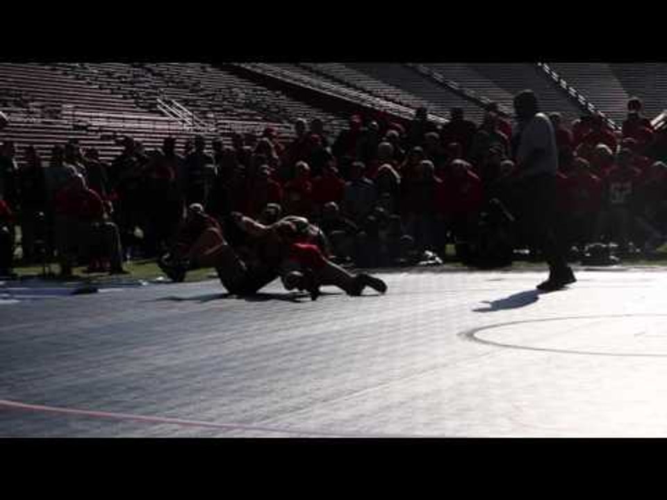 Rutgers wrestler Nick Gravina vs. Princeton wrestler Ian Baker at 184 pounds