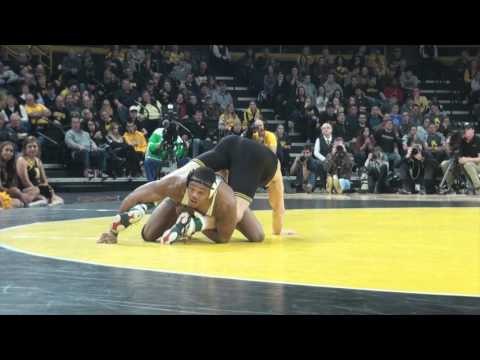 184 lbs Sam Brooks, Iowa vs Myles Martin, Ohio State