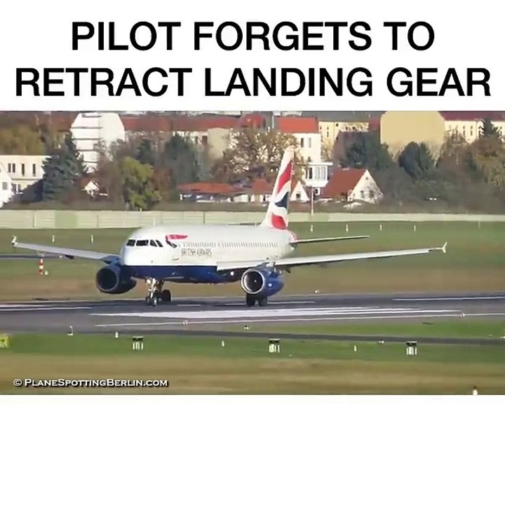 British Airways pilots forget to retract landing gear after take-off