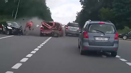 حوادث سيارات    car accident