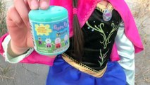 FROZEN Elsa Anna TOY SURPRISE EGG HUNT at the Beach Peppa Pig,Little Live Pets, Sofia The First Toys