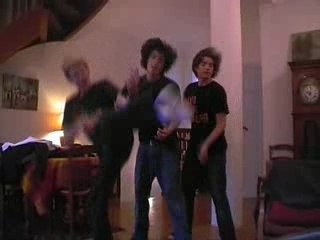 AIR GUITAR [[ We are the Birds ]]