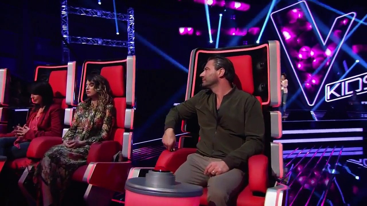 Ariana Grande ft. Big Sean - Best Mistake (Tara)  The Voice Kids 2017  Blind Auditions  SAT.1