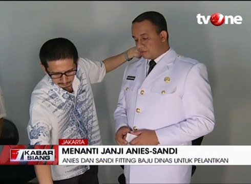 Anies-Sandi Fitting Baju Dinas untuk Pelantikan