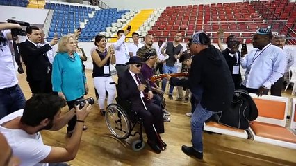 Mengüç ve Aydemir'den Engellilere Anlamlı Destek