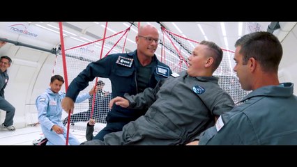 Des enfants Handicapés volent en apesanteur dans un avion pendant quelques minutes !