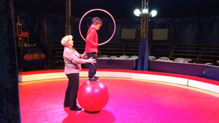 L'école Foucauld sur la piste avec le Cirque français