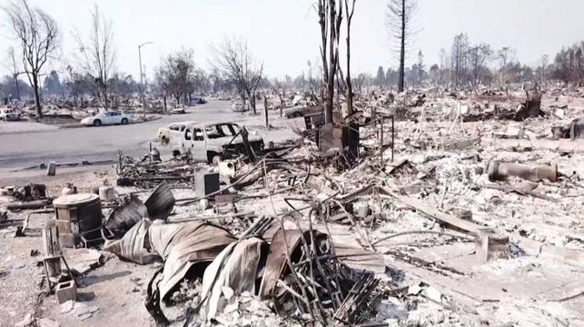 Les images impressionnantes des ravages des incendies en Californie