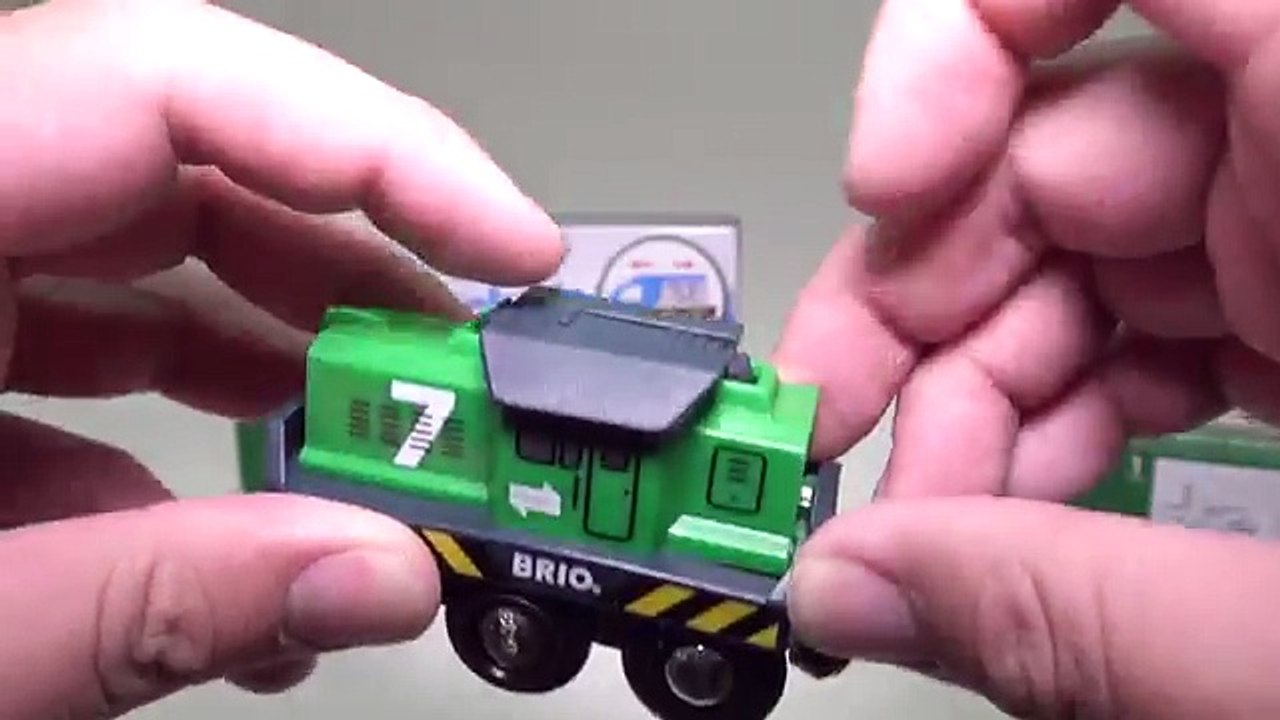 Brio travel battery train & Flight battery engine Green train toys