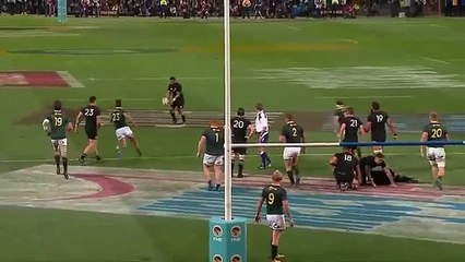 Le carton rouge de Damian De Allende face aux All Blacks