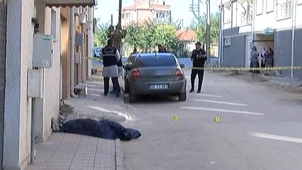 Sokak Ortasında Ceset Bulundu