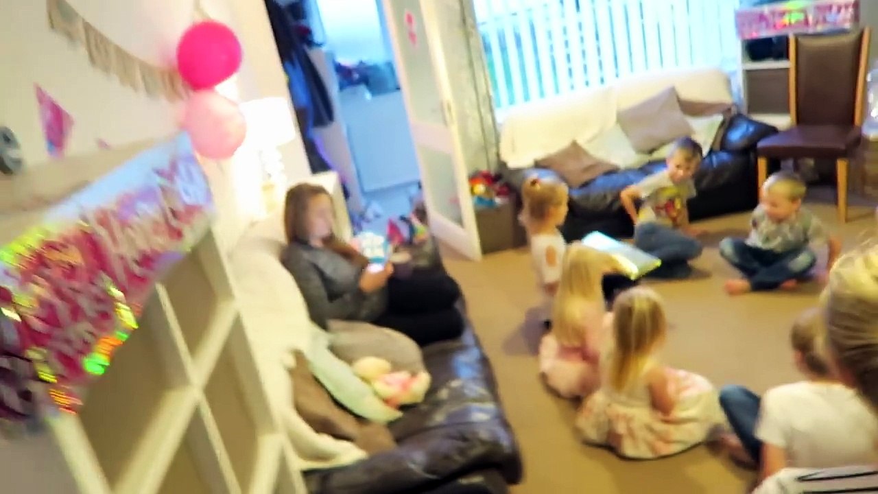 DREAMWORKS TROLLS BIRTHDAY PARTY