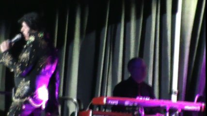 Dave Weaver sings 'You'll Never Walk Alone' Lake George 2016