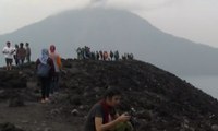 Pesona Anak Krakatau, Gunung Berapi di Tengah Laut