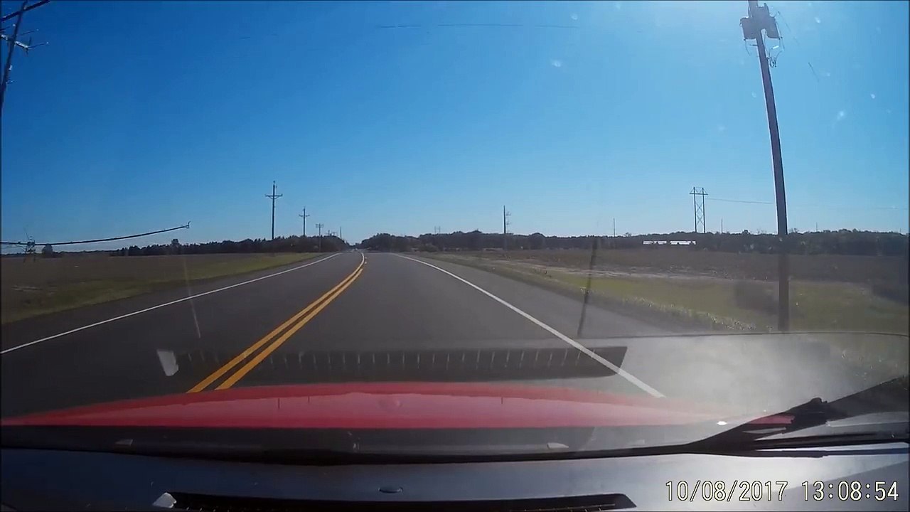 quand tu oublies de mettre ton frein à main près de la route