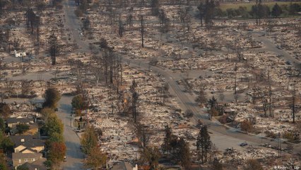Drone mostra destruição causada por incêndio histórico na Califórnia