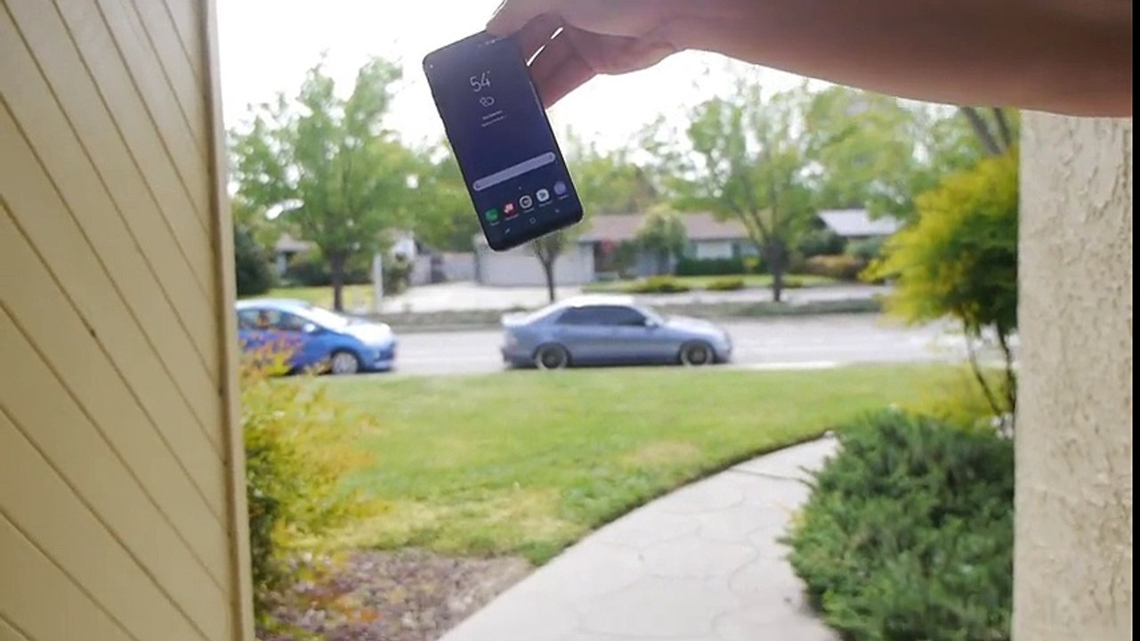 Samsung Galaxy S8 vs iPhone 7 Drop Test