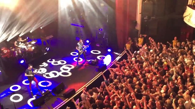 Muse - New Born w/ Microcuts + Agitated + Yes Please + Reapers Outro, Shepherds Bush Empire, London, UK 8/19/2017