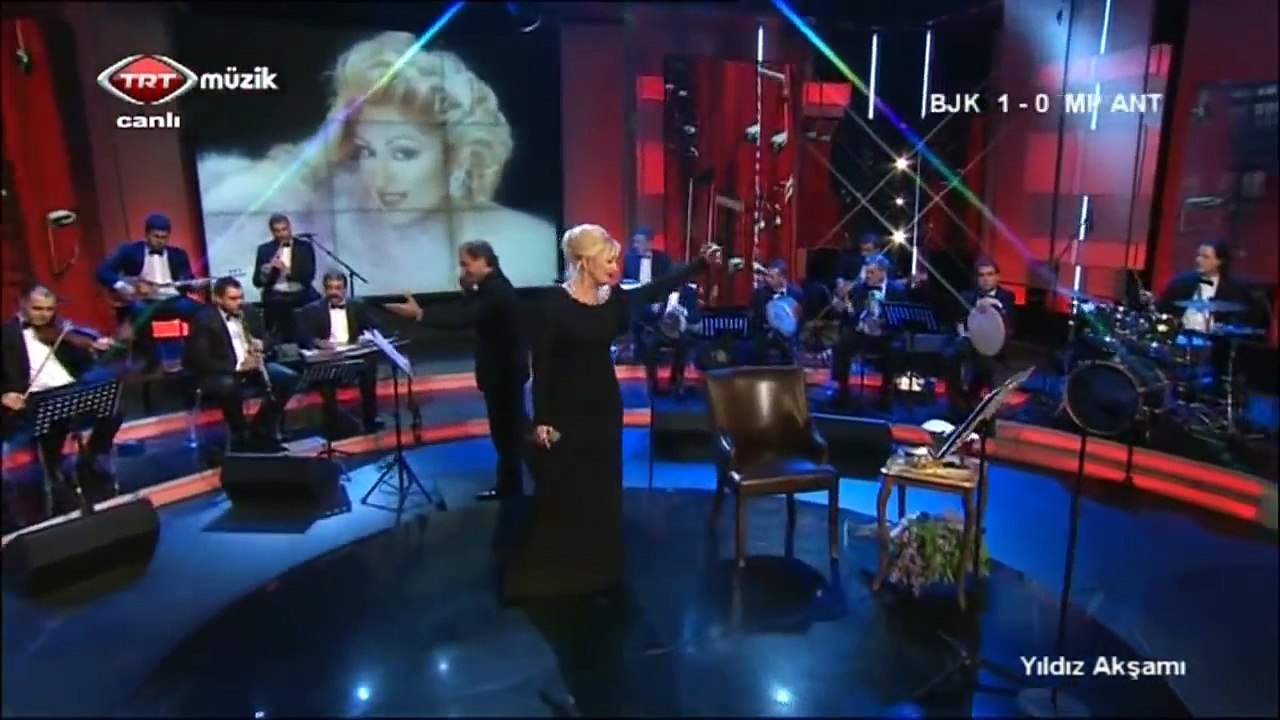 Muazzez Ersoy - Şarkılara Sordum Söylemediler