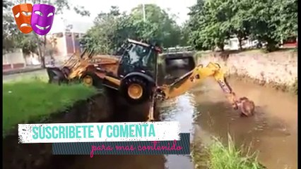 Video de Retro excavadora en apuros 2017