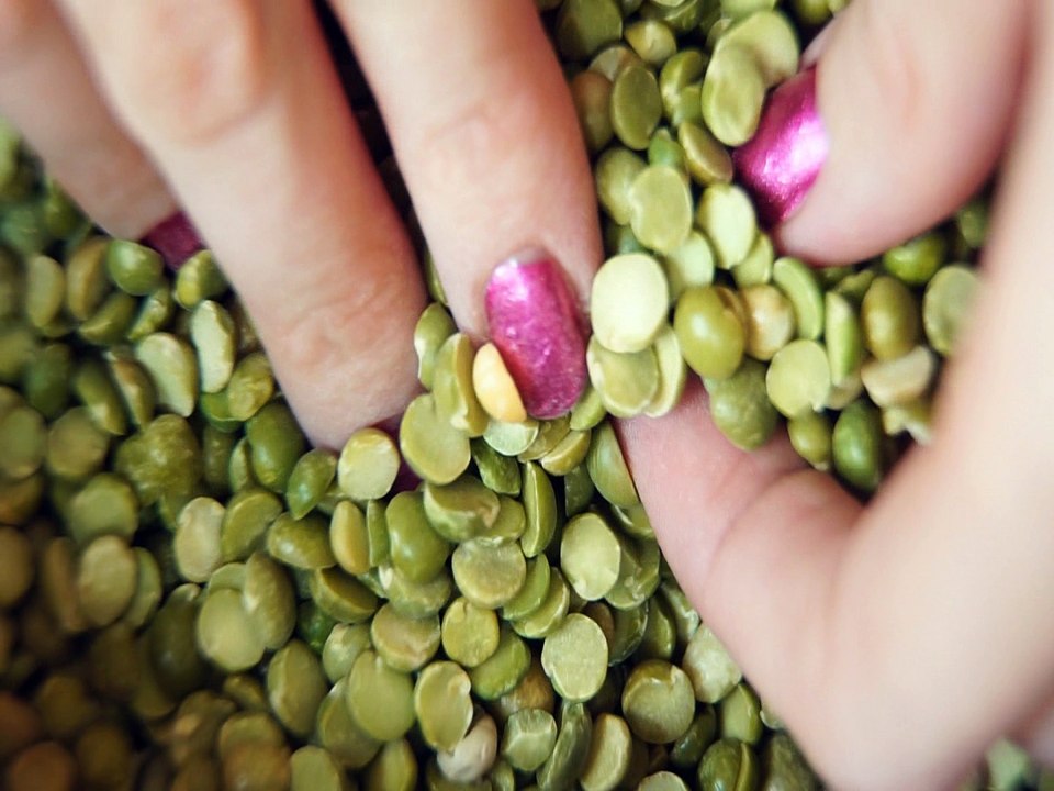 No Talking ASMR! Playing w/ My Food Up Close Hypnotic