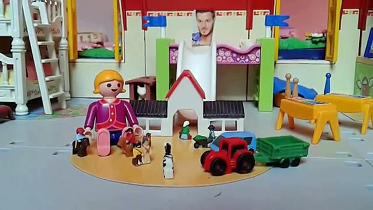 L ACCOUCHEMENT DIFFICILE : Vidéo playmobil