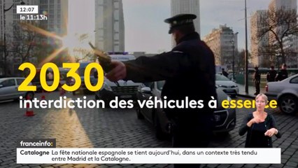 Paris - Anne Hidalgo annonce l'interdiction des véhicules à essence pour 2030: Franceinfo explique pourquoi elle a raison