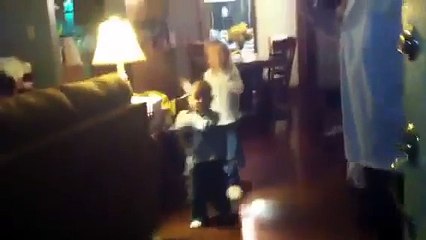 U.S. Army Soldier Surprises His Three Children After 6 Months Apart