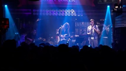 Gür Akad - Dağlar (Jolly Joker Konseri)