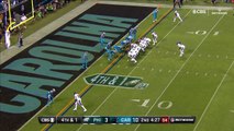 Carson Wentz tries to single-handedly take on Panthers' D; it doesn't work