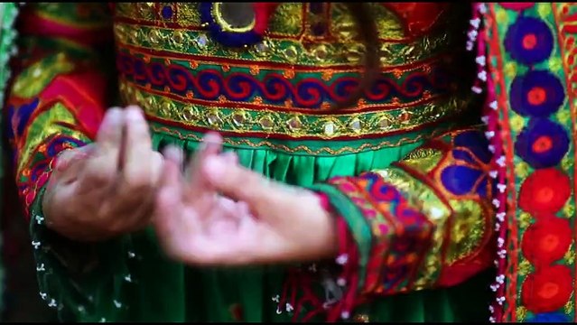 Gul Khoban Official Pashto New Songs 2017 - Tor Orbal Che Jor Kama