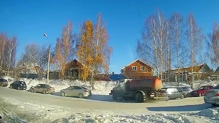 Ultimate IDIOT FUNNY DRIVERS, CRAZY FUNNY FAILS 2017