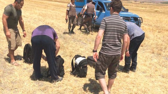 Darbe Girişimine Karışan FETÖ'cüler, Kaçarken Tarlada Böyle Yakalanmış