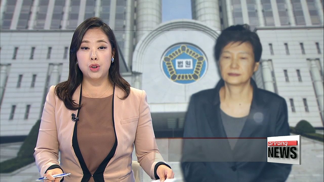 Court to announce decision on extending detention period for ousted former President Park