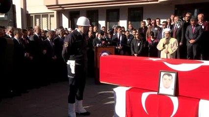 Şehit Polis Memuru Uz Son Yolculuğuna Uğurlanıyor (3)