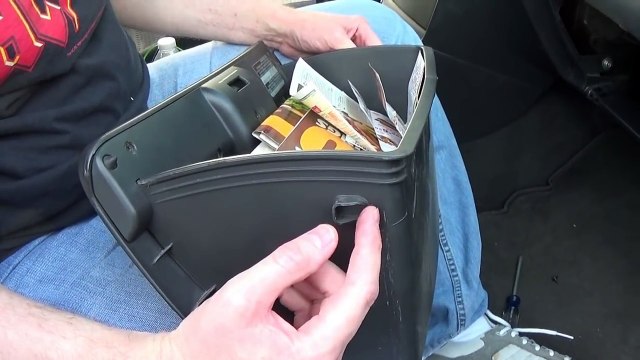 How to replace a blower motor in a 2003 2004 2005 2006 2007 2008 Toyota Corolla