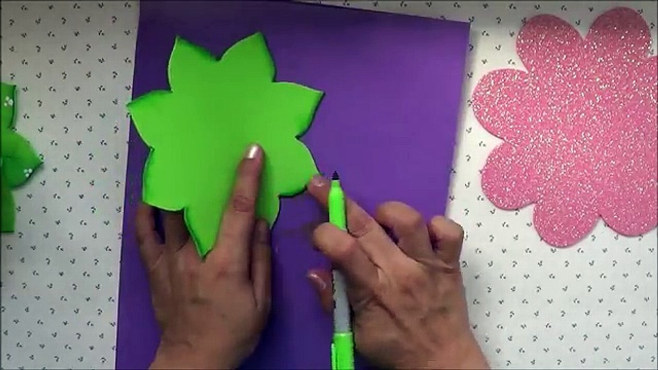 CANASTITA HECHAS DE FOAMY O GOMA EVA IDEALES PARA DULCEROS .