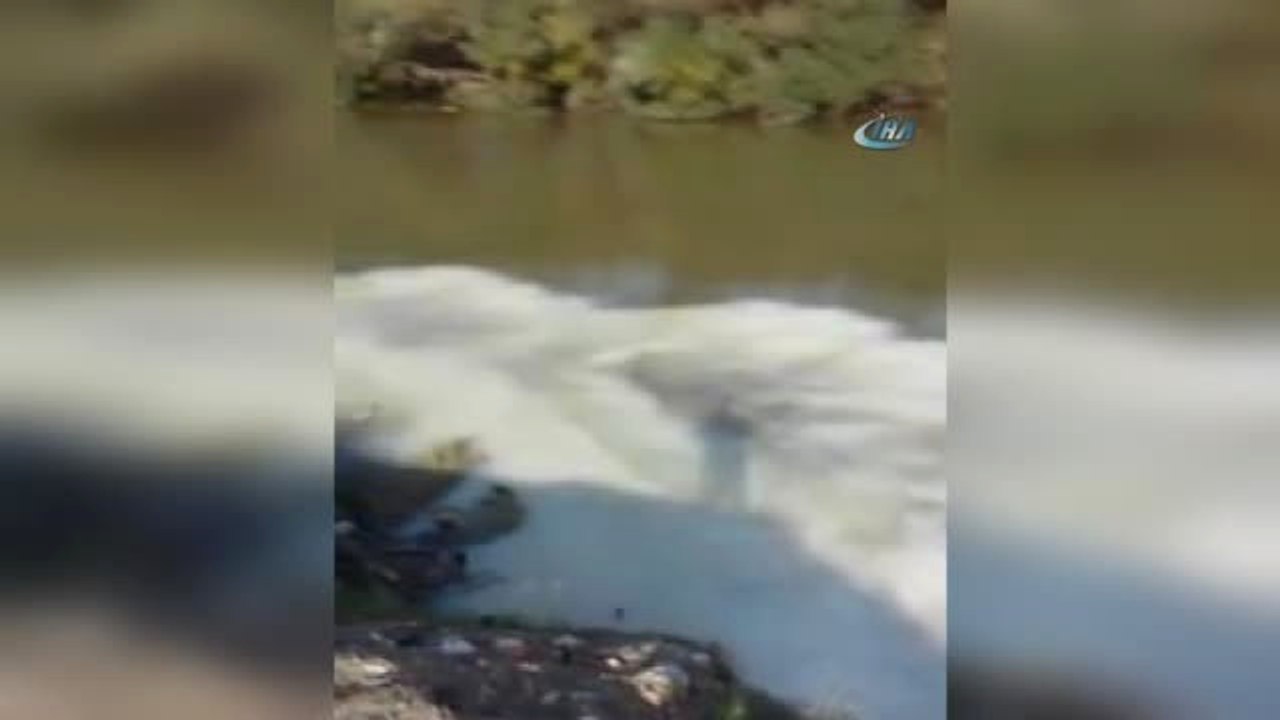 Susurluk Çayına Bırakılan Madde Vatandaşları İsyan Ettirdi