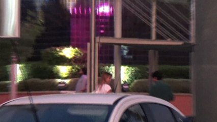 Alba Carrillo y David se besan ante el pequeño Lucas