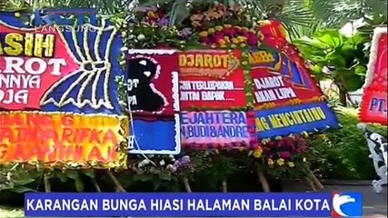 Karangan Bunga untuk Ahok-Djarot Hiasi Halaman Balai Kota