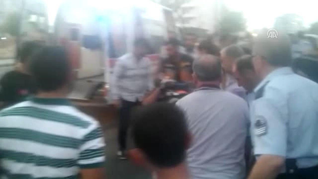 Gaziantep'teki Trafik Kazası - Kaza Sonrası Kalp Krizi Geçiren Servis Sürücüsü Hayatını Kaybetti