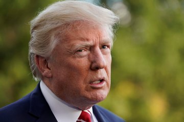 Trump halts key Obamacare subsidies to insurers