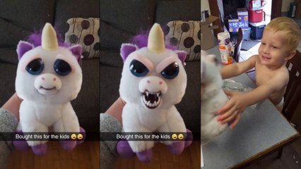 Enfant vs Peluche qui fait peur