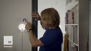 New conductive paint kit allows you to draw your own lamps